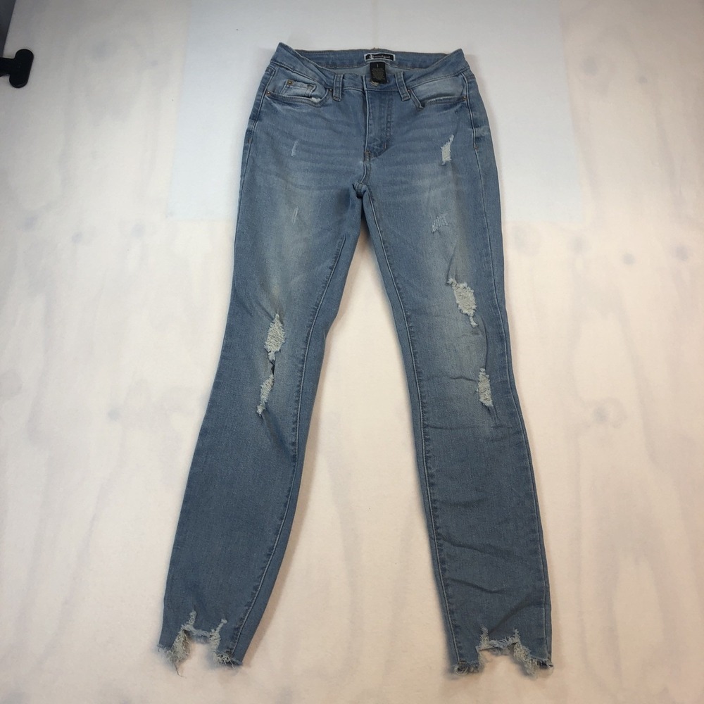 SoundGirl Size 1 Women's Jeans Faded and Distressed